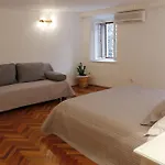 Apartment Blaise-Old Town